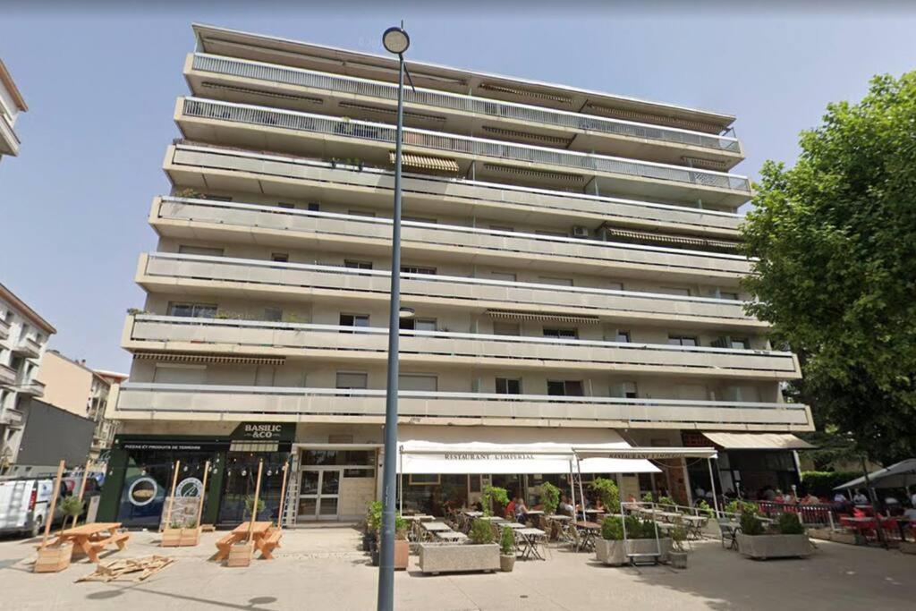 Lumiere Du Centre - Parking -